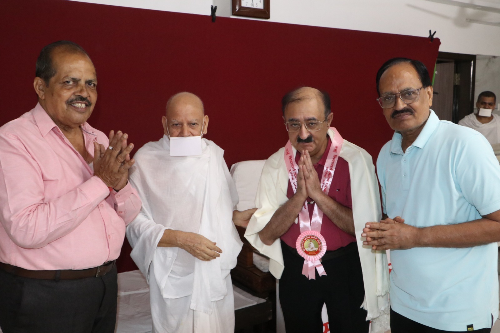 जीव तत्व सभी में एक समान है (1)