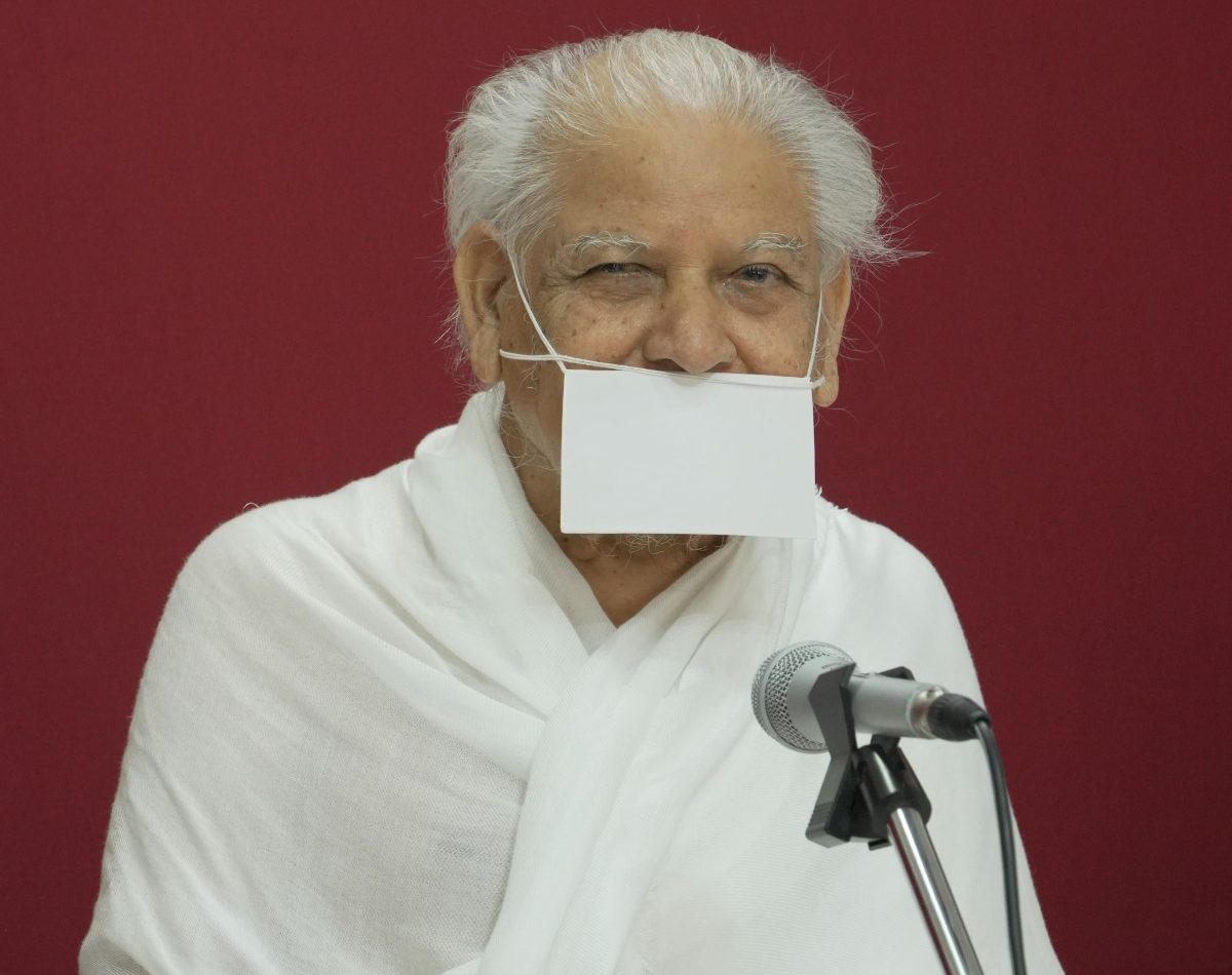 झुकाने की एवं सम्मान प्राप्ति की भावना में कर्म का बंधन है
