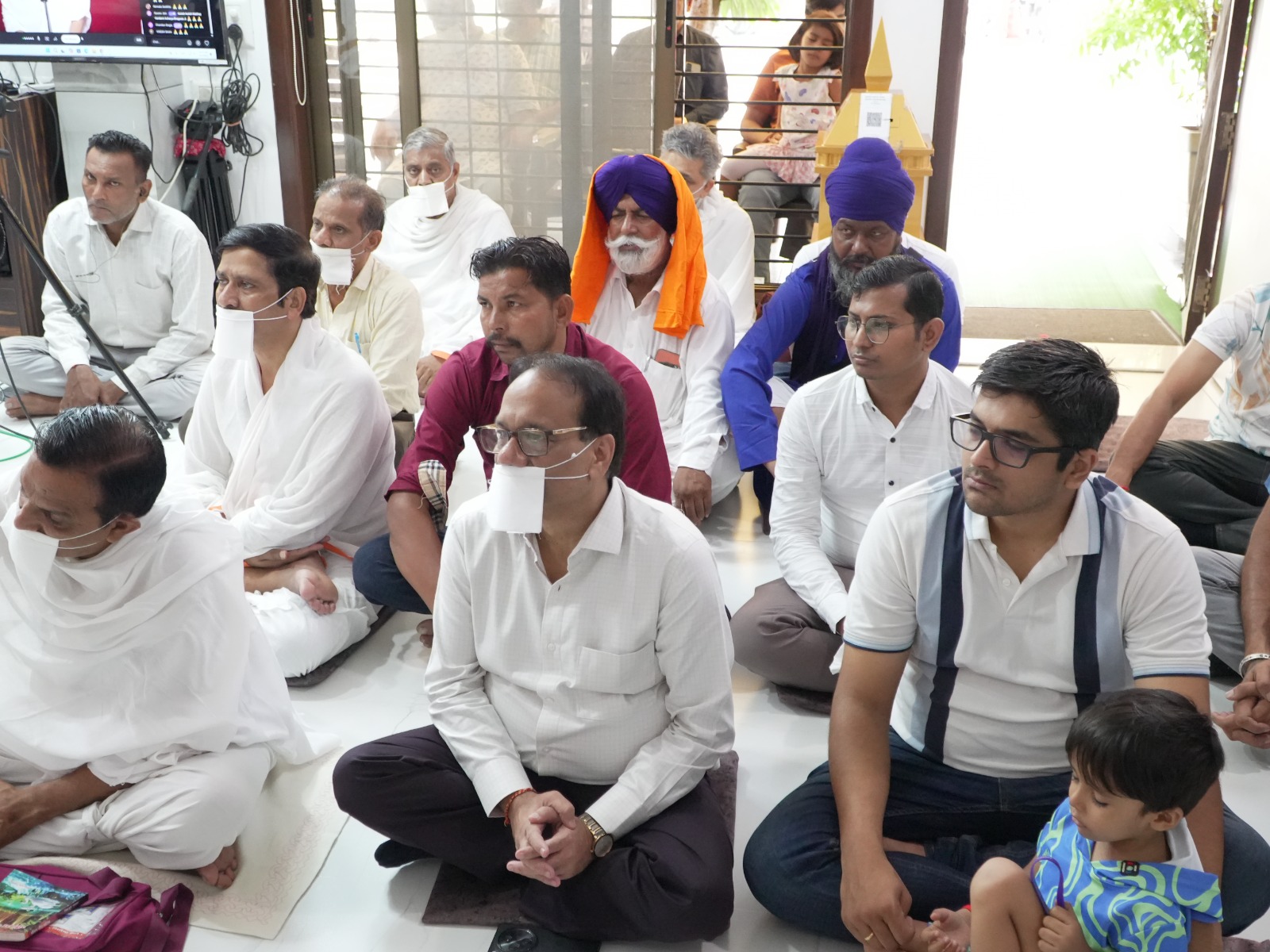मनुष्य की वृत्ति हंस की तरह हो (1)