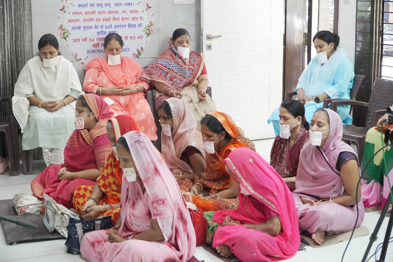 काया की नश्वरता को समझकर प्रमाद से दूर रहना चाहिए (4)