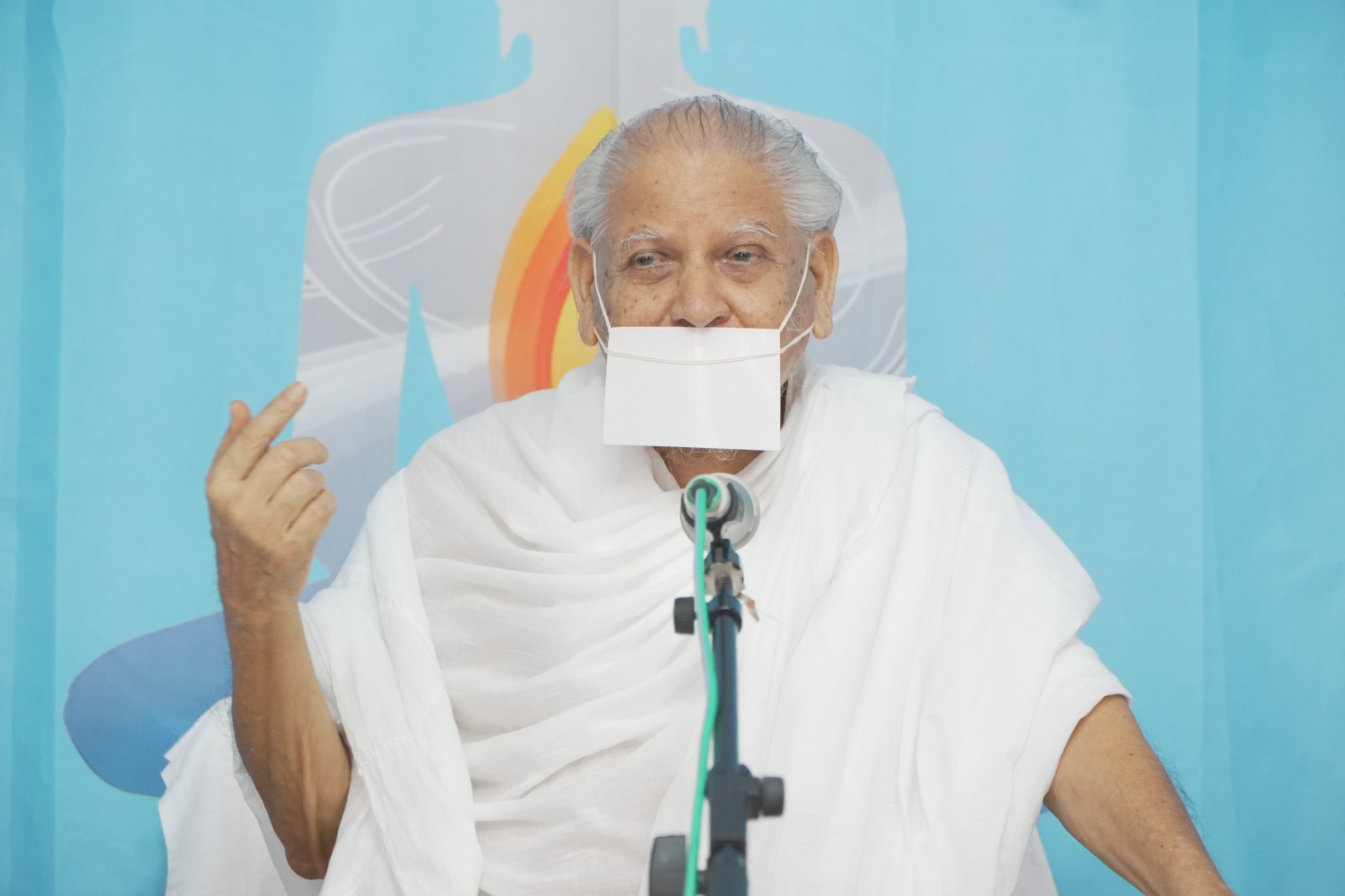आत्मा को केन्द्र बिन्दु बनाएं
